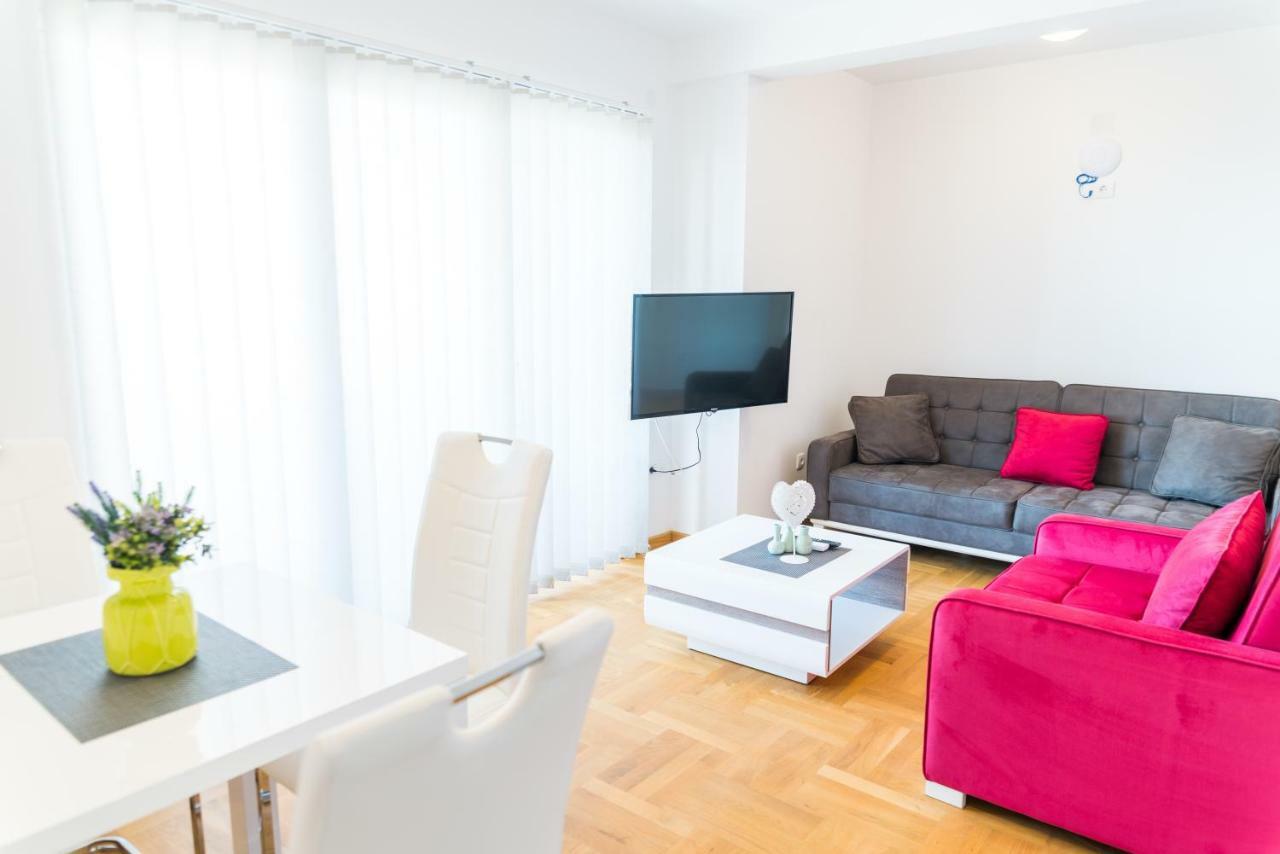 Apartmani "B-Elite" บุดวา ภายนอก รูปภาพ