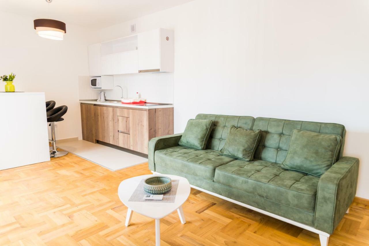 Apartmani "B-Elite" บุดวา ภายนอก รูปภาพ