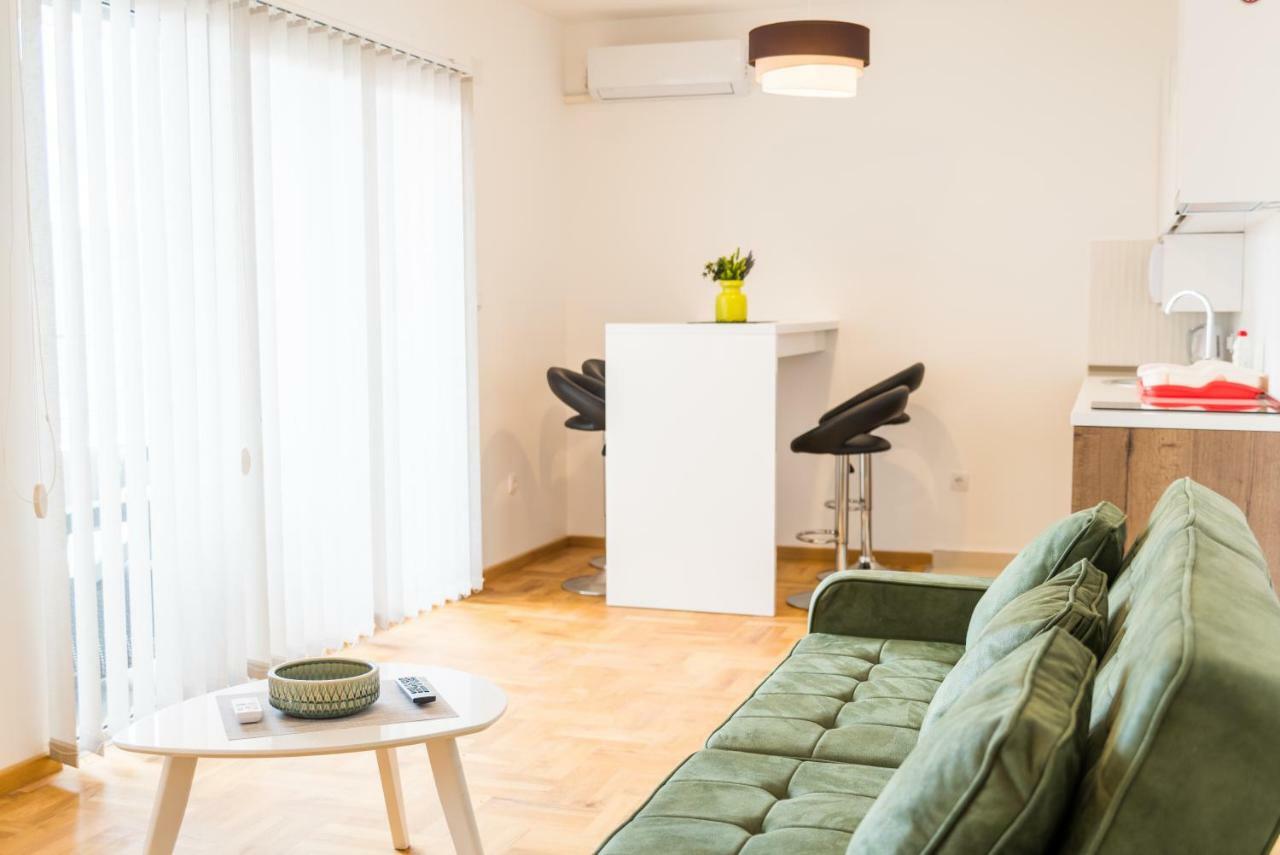 Apartmani "B-Elite" บุดวา ภายนอก รูปภาพ