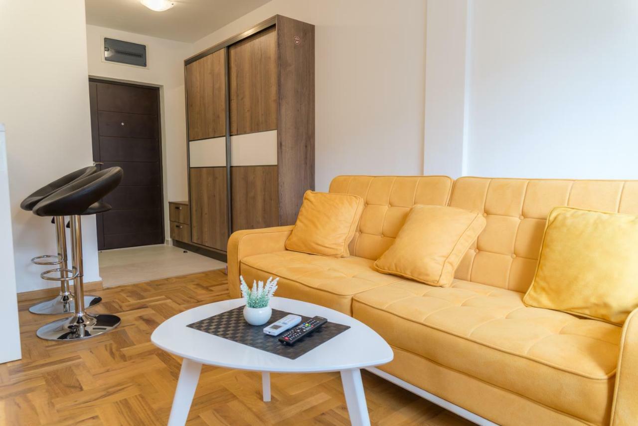 Apartmani "B-Elite" บุดวา ภายนอก รูปภาพ