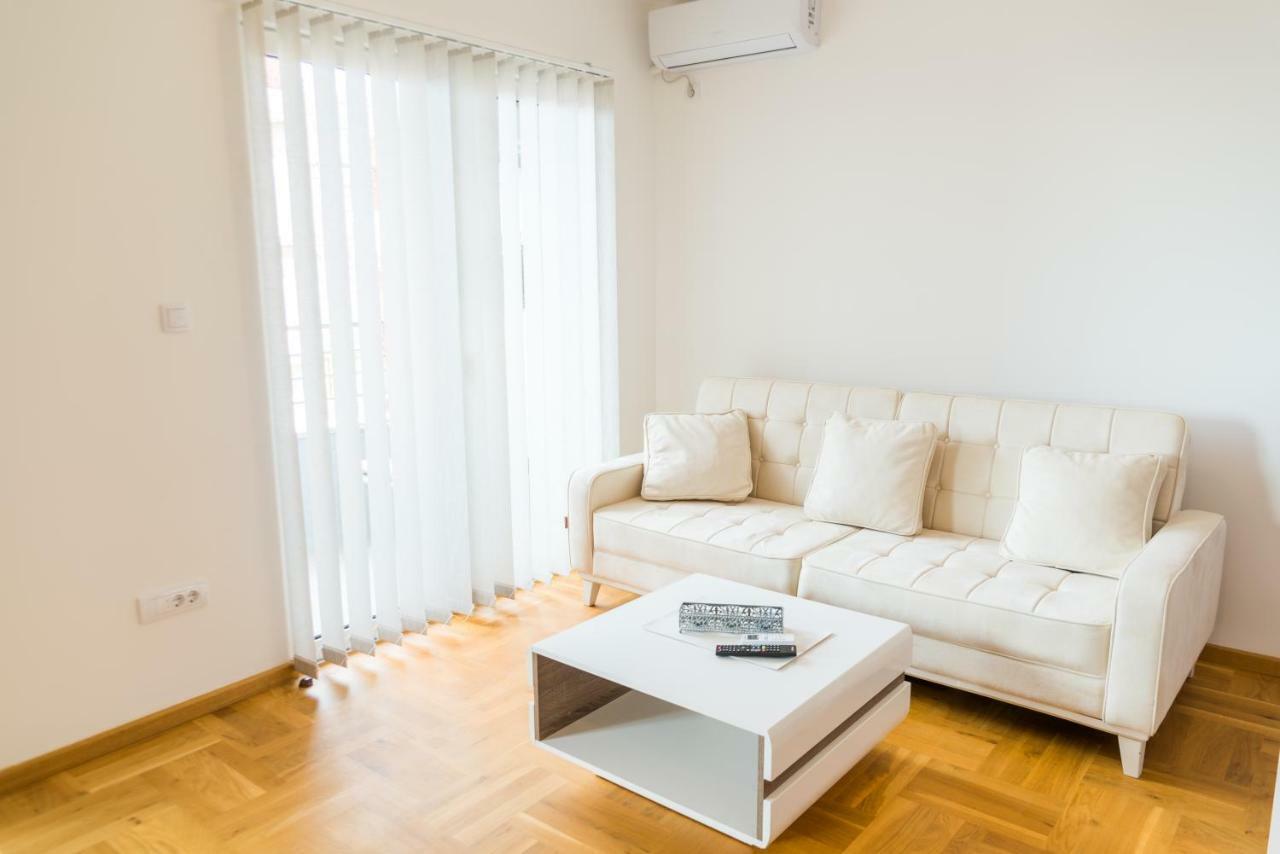 Apartmani "B-Elite" บุดวา ภายนอก รูปภาพ
