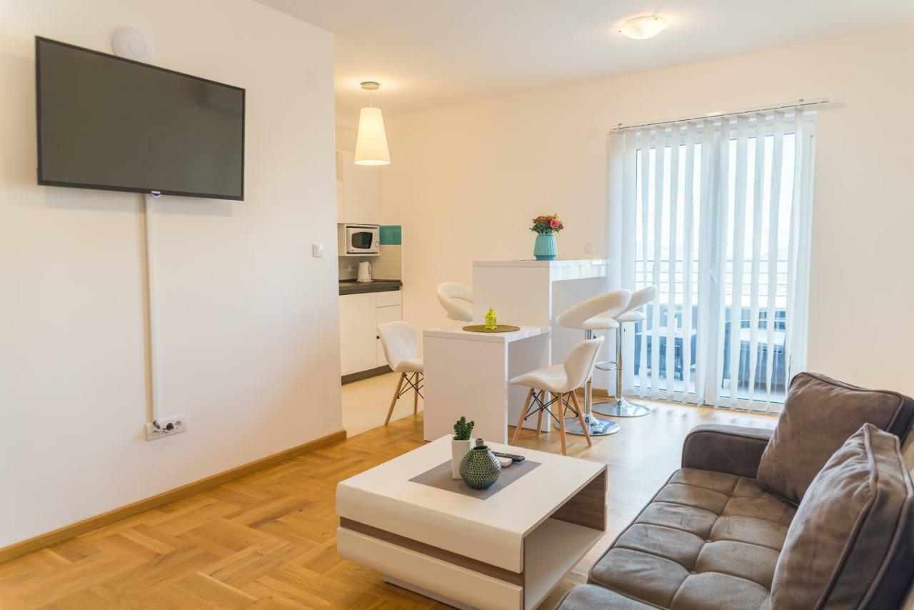 Apartmani "B-Elite" บุดวา ภายนอก รูปภาพ